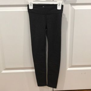 Never worn soft cute yoga leggings